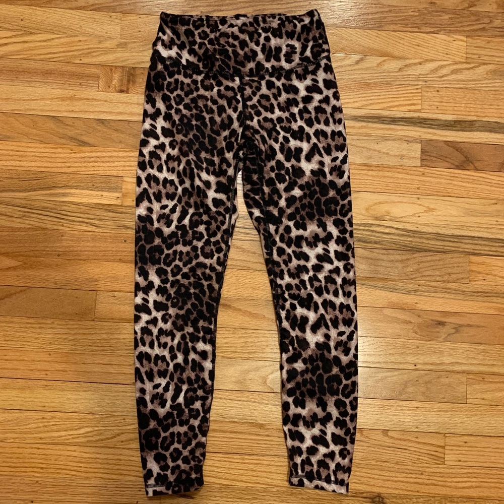 Leopard print leggings